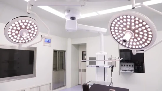 병원 수술실 천장에 설치된 무영 LED 수술용 램프